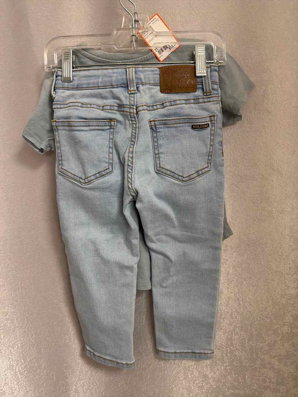 Volcom Size 2T Outfit -2pc