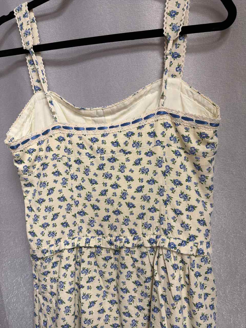Size Medium Dress- Casual