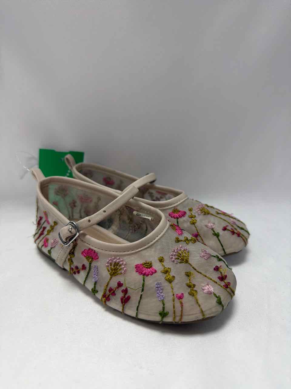 Zara Shoe Sizes 7C White Gently Used Shoes- Casual