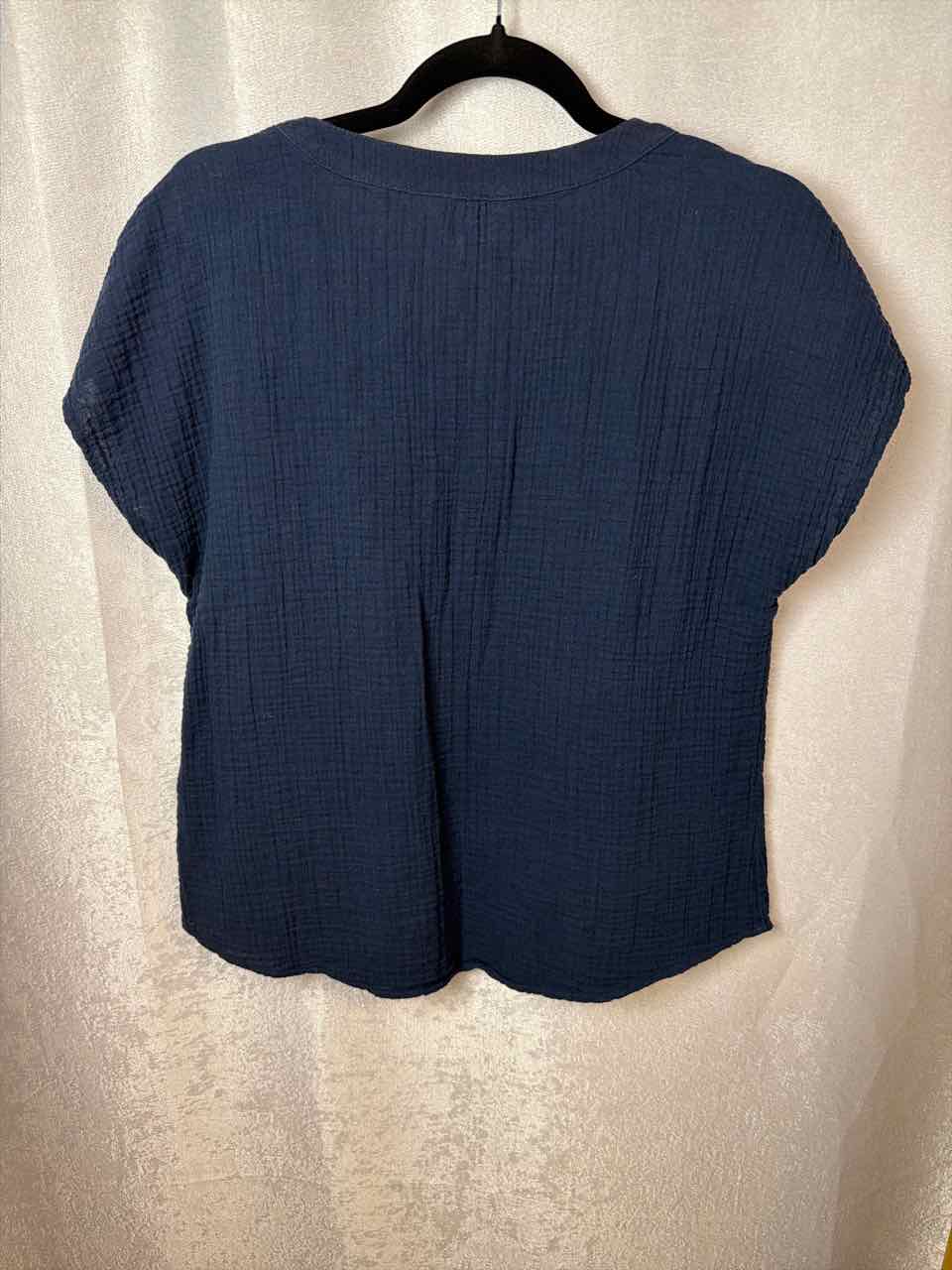 Size Medium Navy Adult Shirt