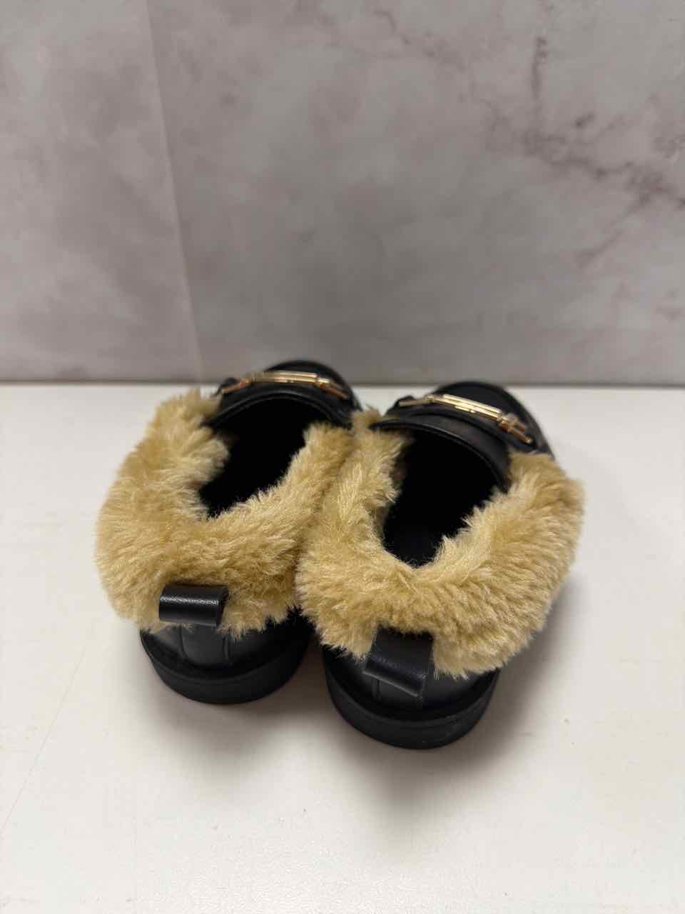 Gap Shoe Sizes 6C Black Shoes- Casual