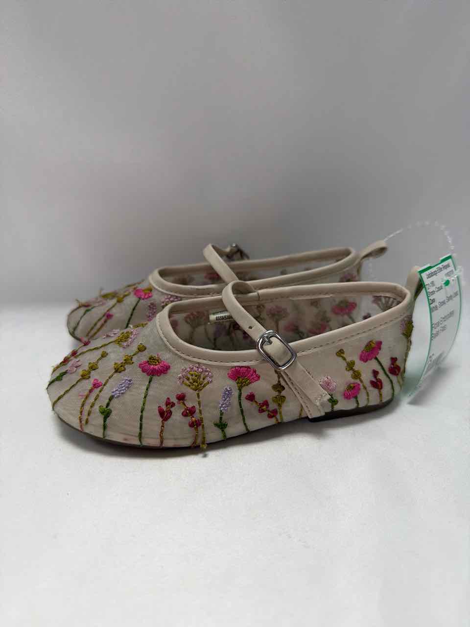 Zara Shoe Sizes 7C White Gently Used Shoes- Casual