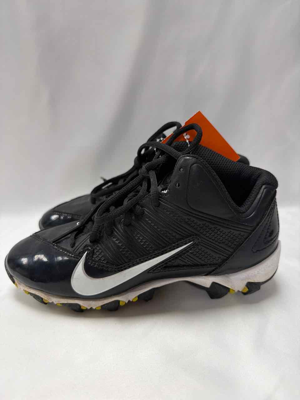 Nike Shoe Sizes 2.5Y Black Cleats
