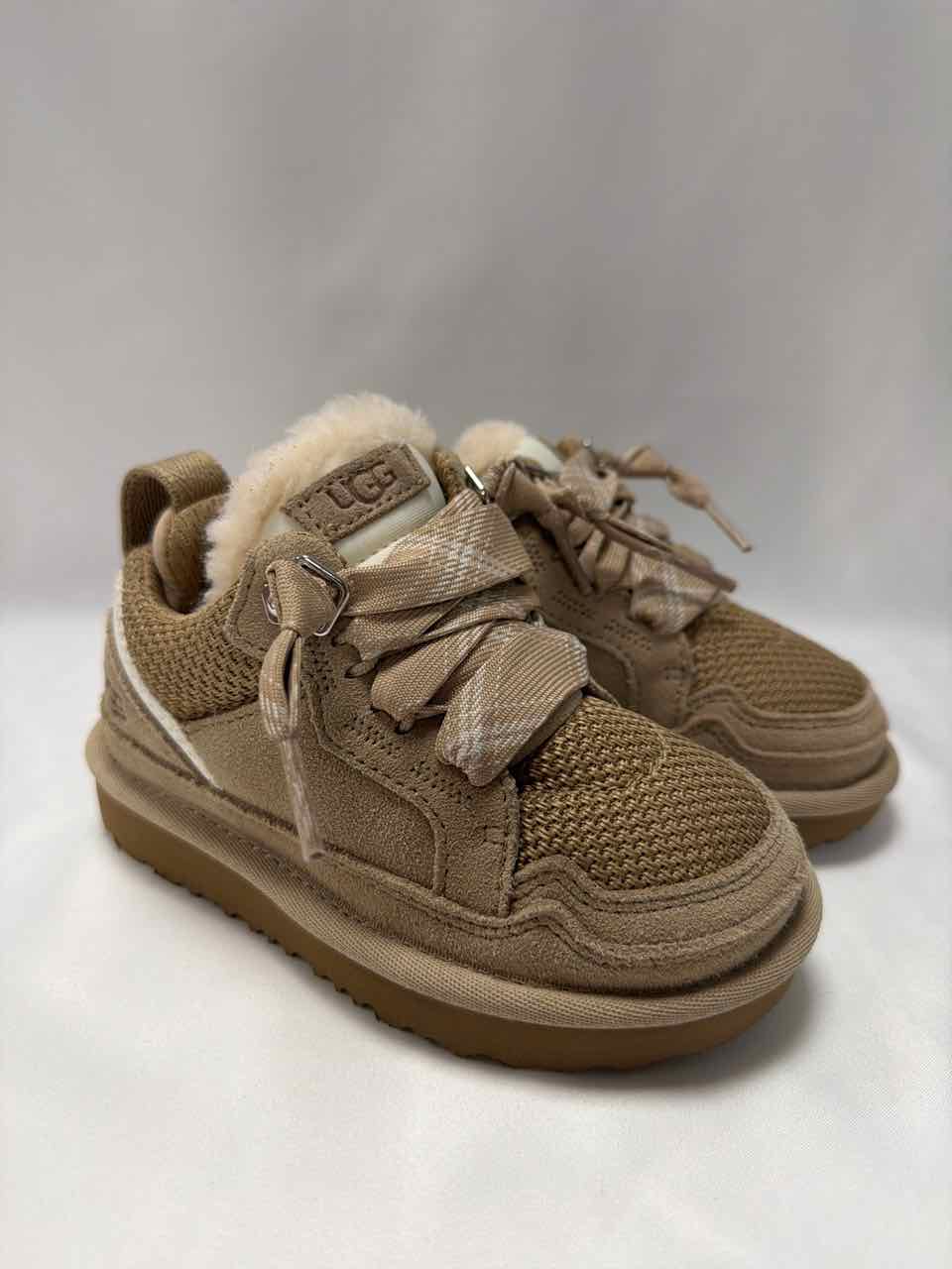 Ugg Shoe Sizes 8C Sneakers