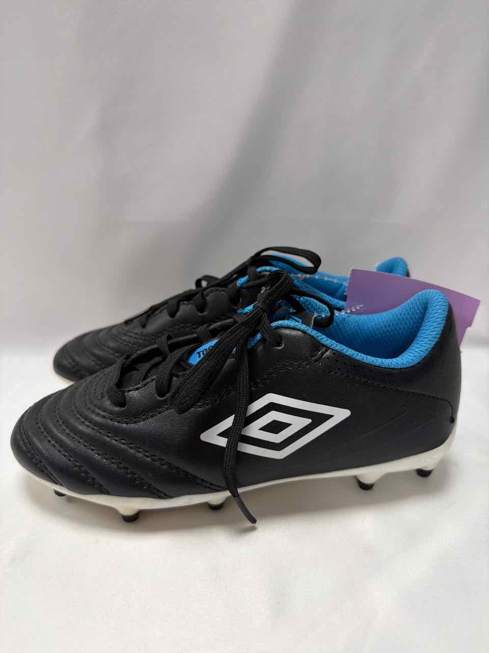 Umbro Shoe Sizes 12.5C Black Cleats