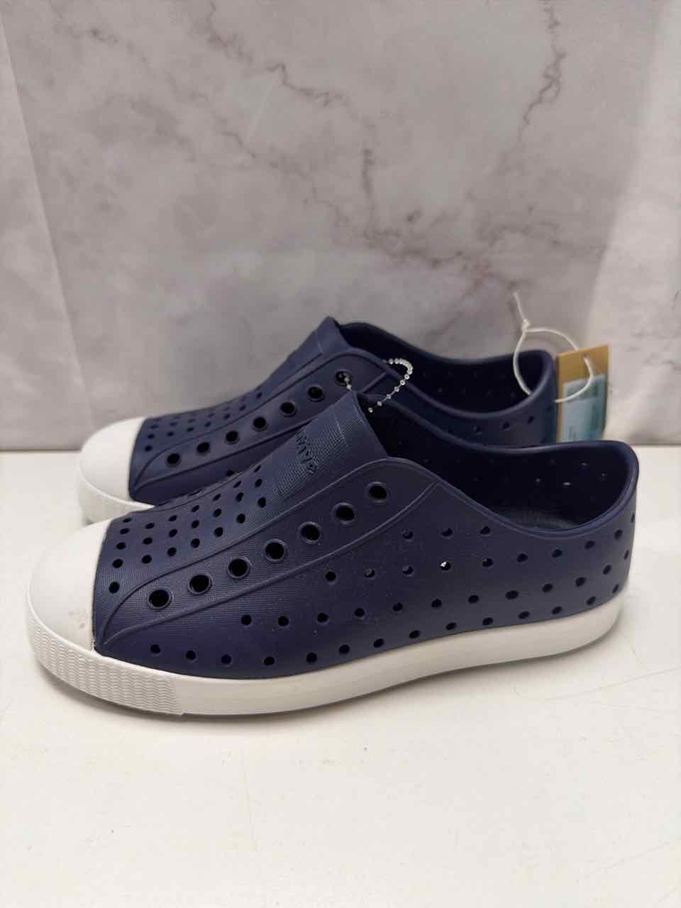 Native Shoe Sizes 2Y Navy Shoes- Casual