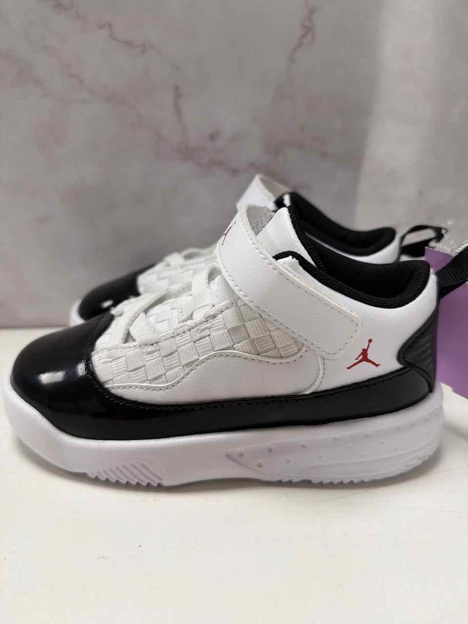 Jordan Shoe Sizes 10C Black & White Shoes- Casual