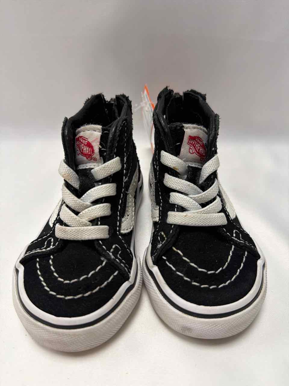 Vans Shoe Sizes 4C Black & White Shoes- Casual