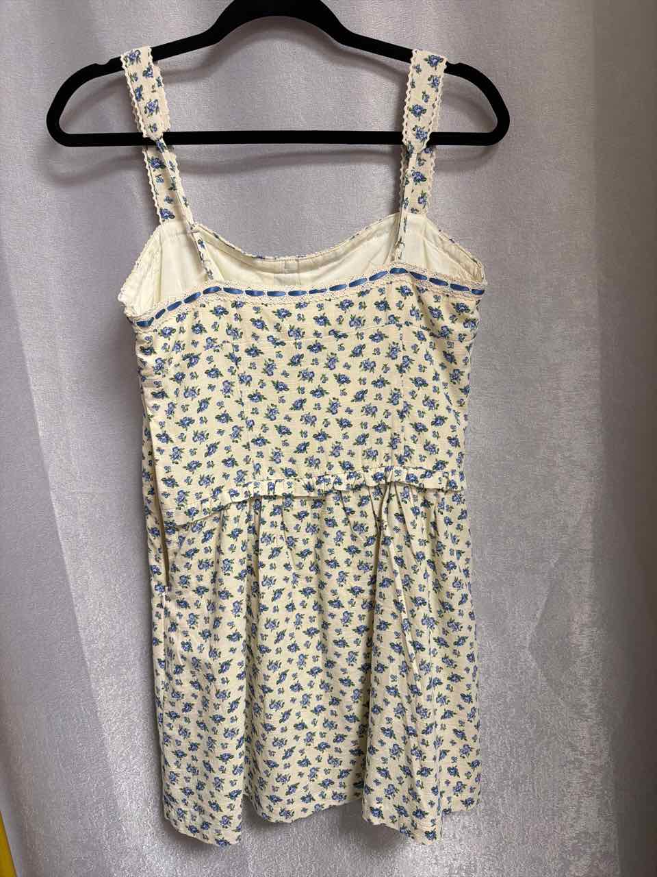Size Medium Dress- Casual