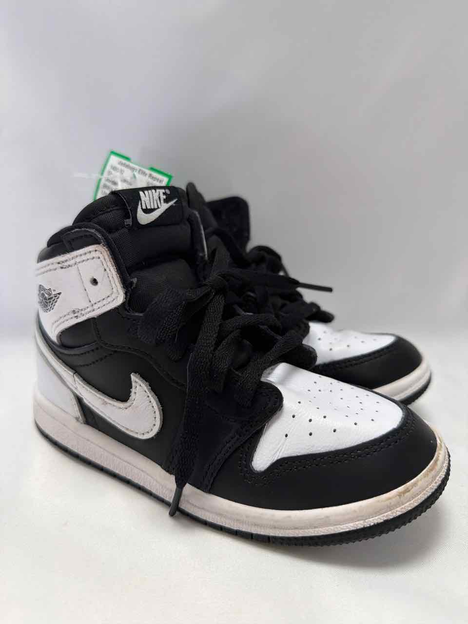 Jordan Shoe Sizes 10C Black & White Gently Used Shoes- Casual