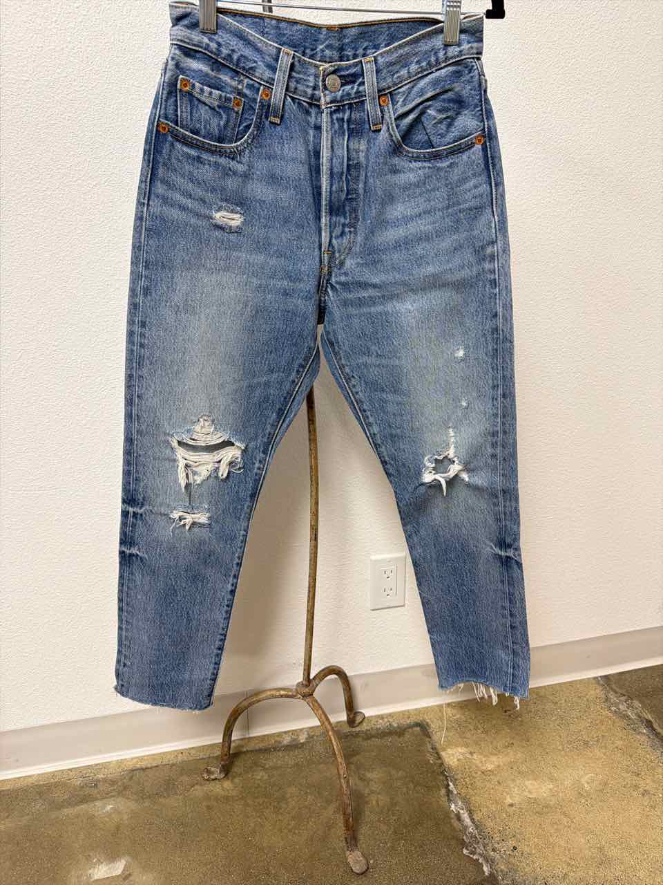 Levi's Gently Used 24x28 Jeans