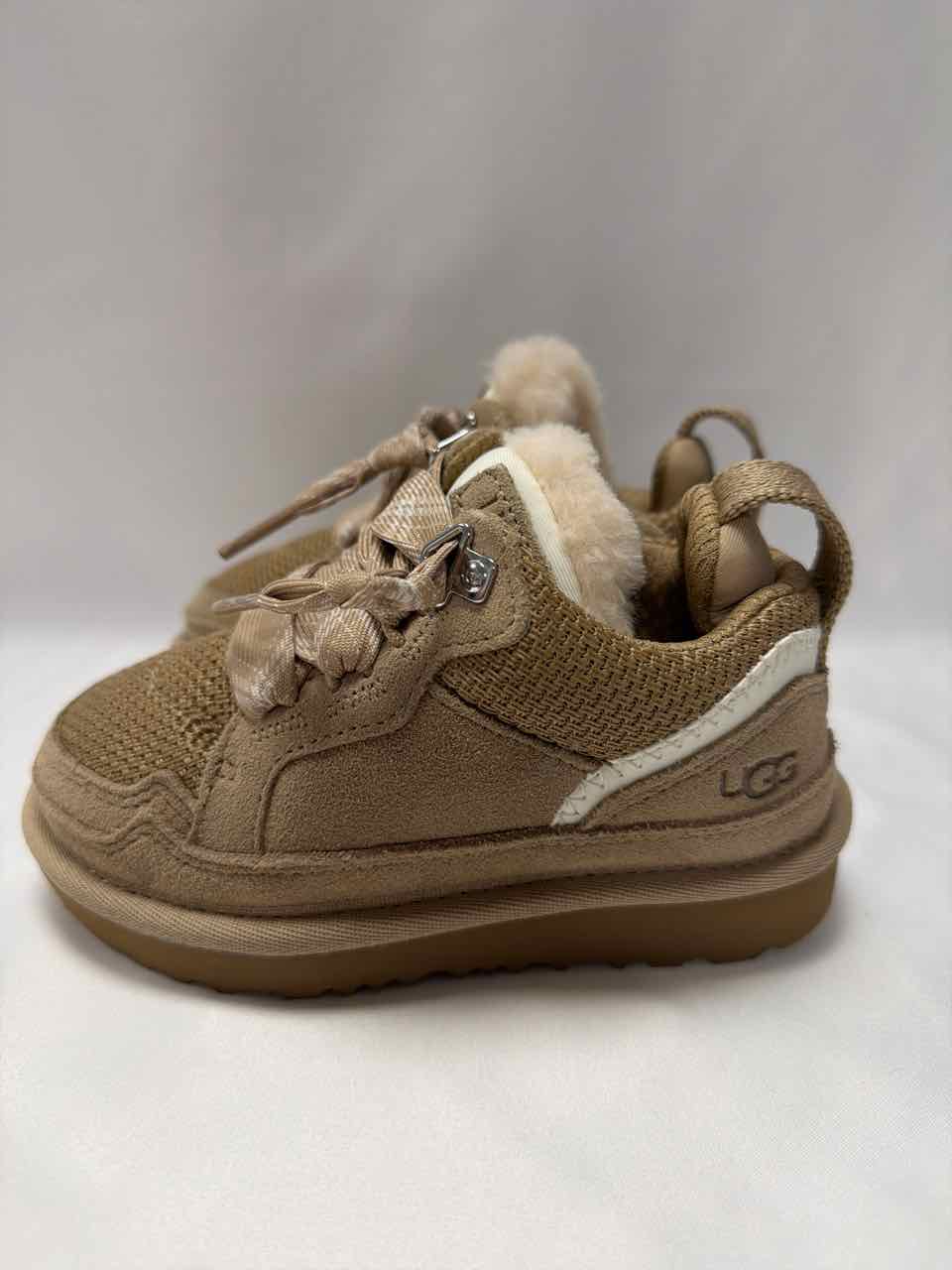 Ugg Shoe Sizes 8C Sneakers