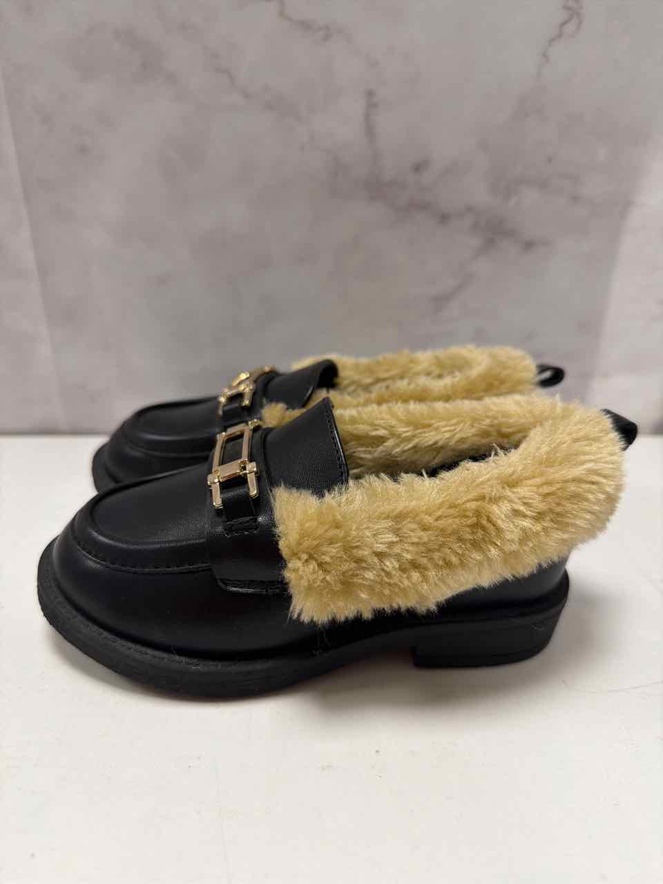 Gap Shoe Sizes 6C Black Shoes- Casual
