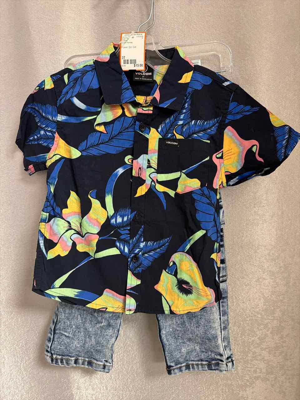 Volcom Size 3T Outfit -2pc