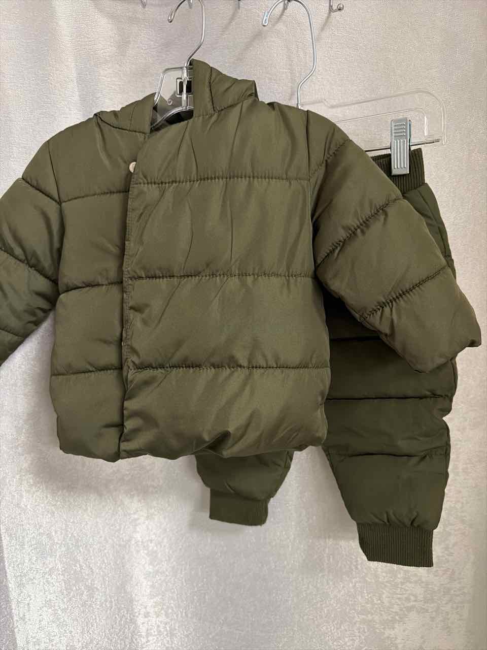 Size 12-18 Months Green Outfit -2pc