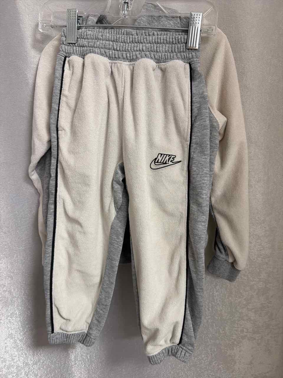 Nike Size 4T Gray Outfit -2pc