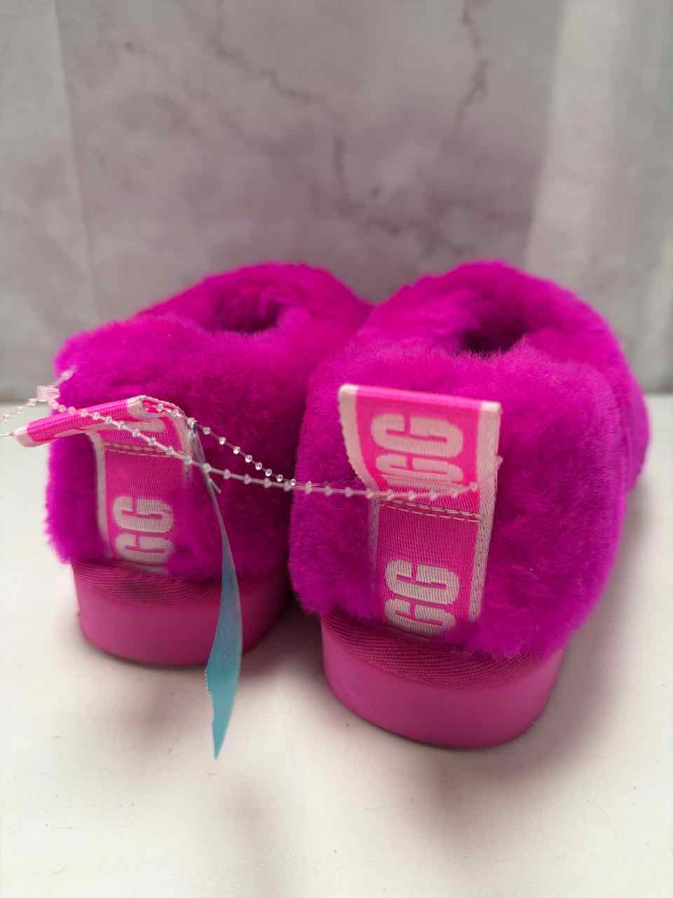 Ugg Shoe Sizes 5Y Hot Pink Slippers