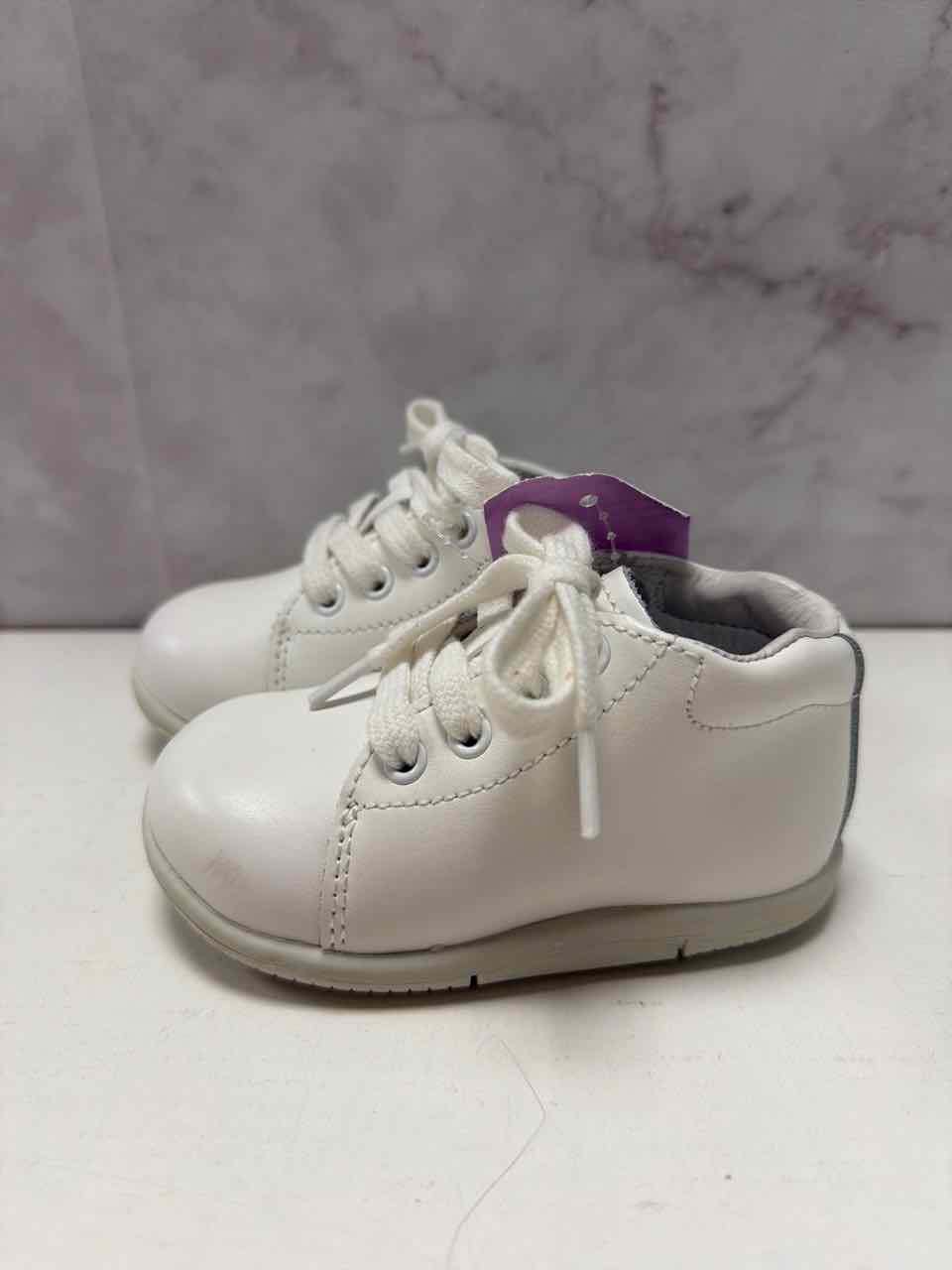 Stride Rite Shoe Sizes 4.5C White Shoes- Casual
