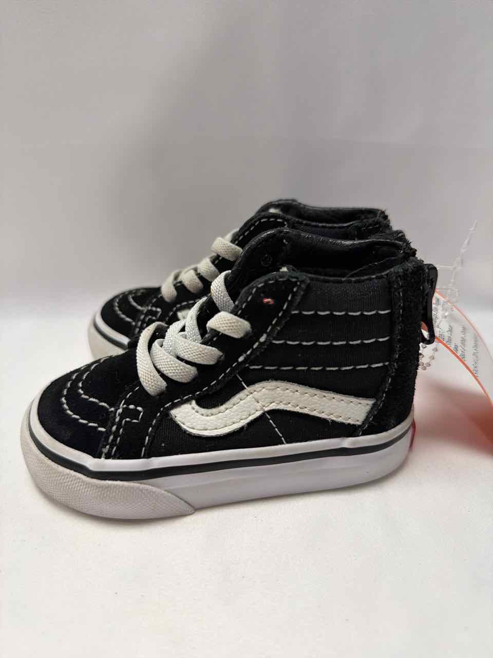 Vans Shoe Sizes 4C Black & White Shoes- Casual