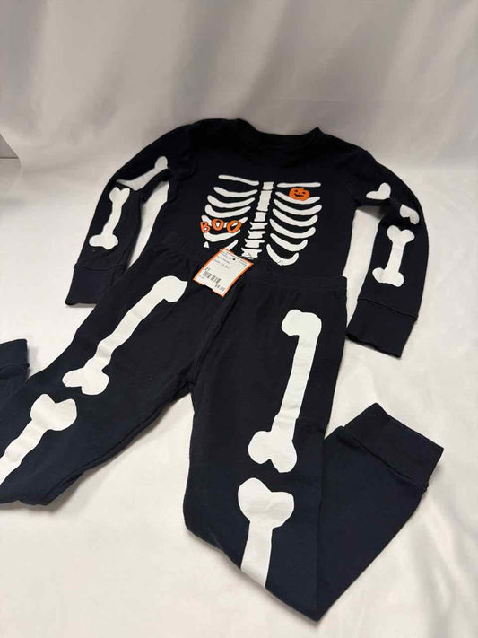Size 2T Pajamas- 2pc