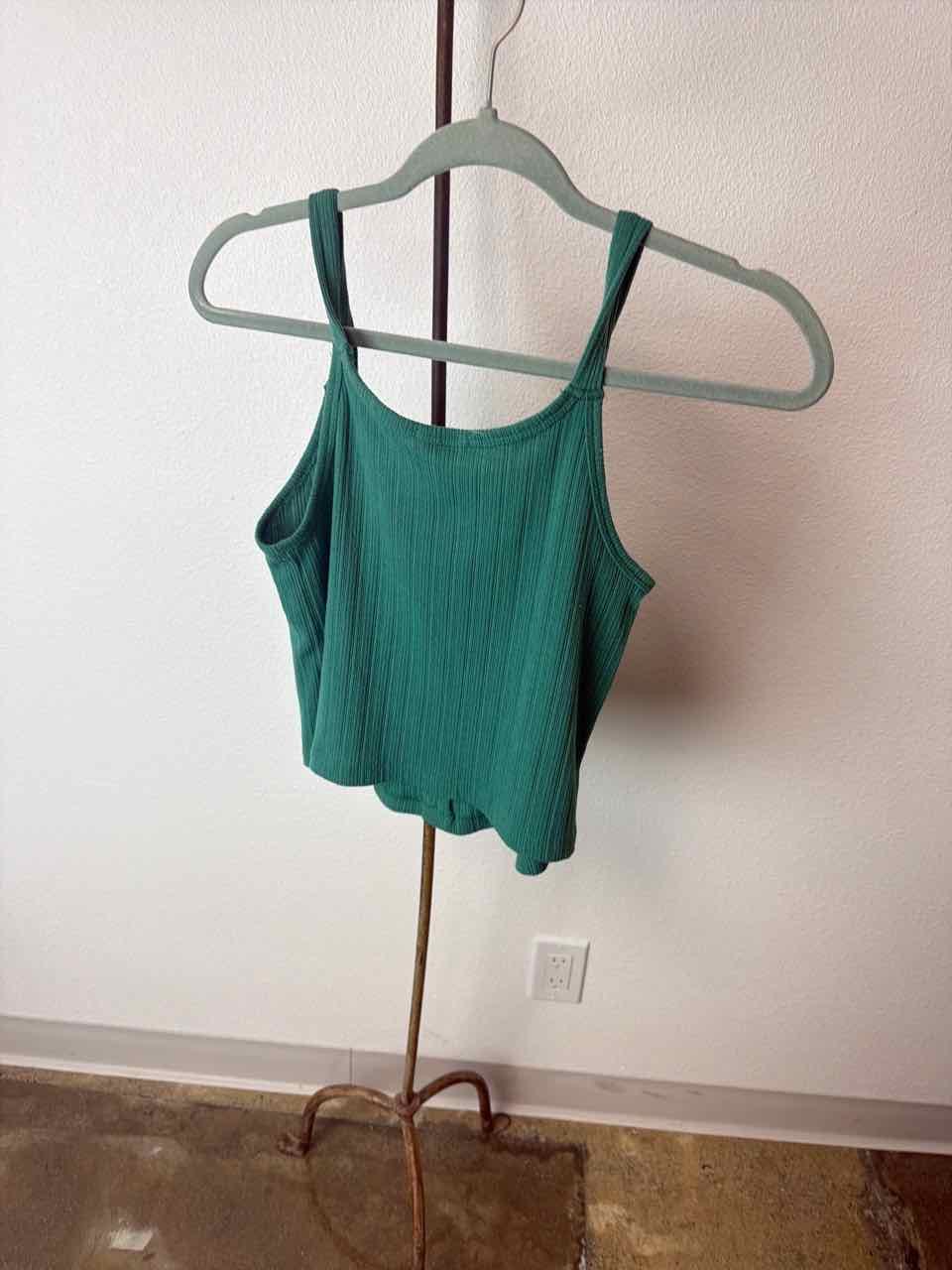 Sienna Sky Gently Used M (7/8) Green Dress Top
