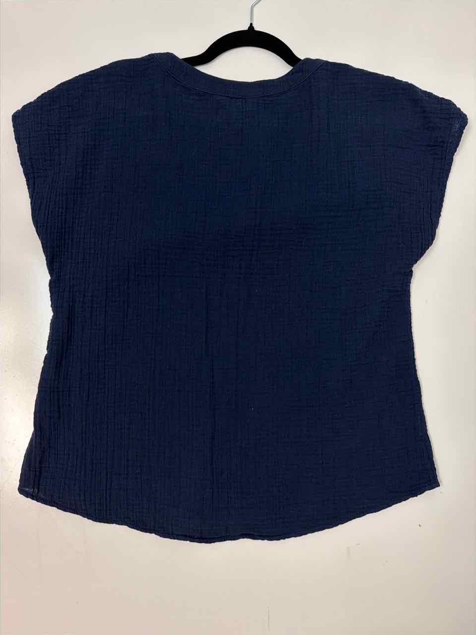 Size Medium Navy Adult Shirt