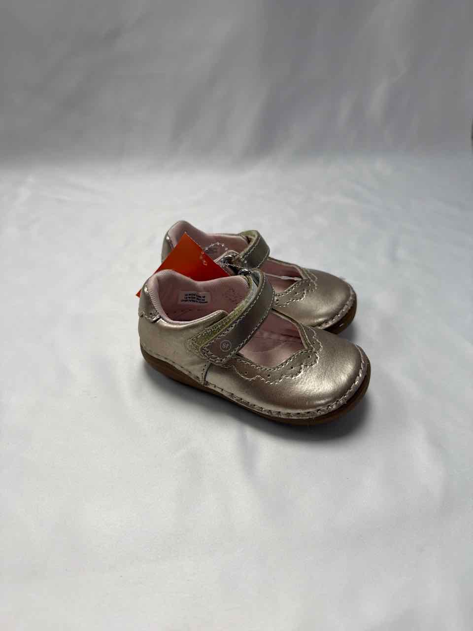Stride Rite Shoe Sizes 4.5C Gold Shoes- Formal