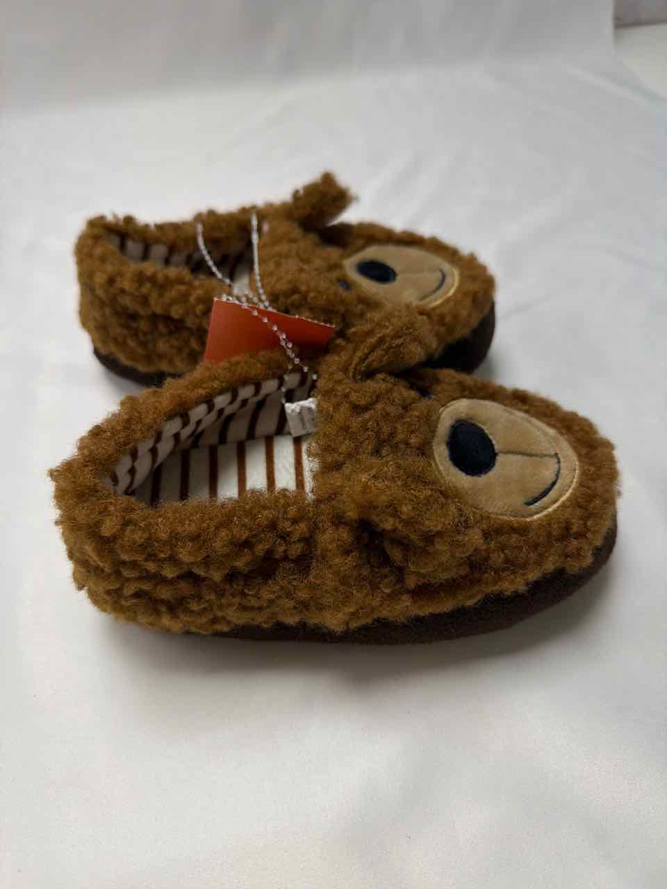 Wonder Nation Shoe Sizes 7C Brown Slippers