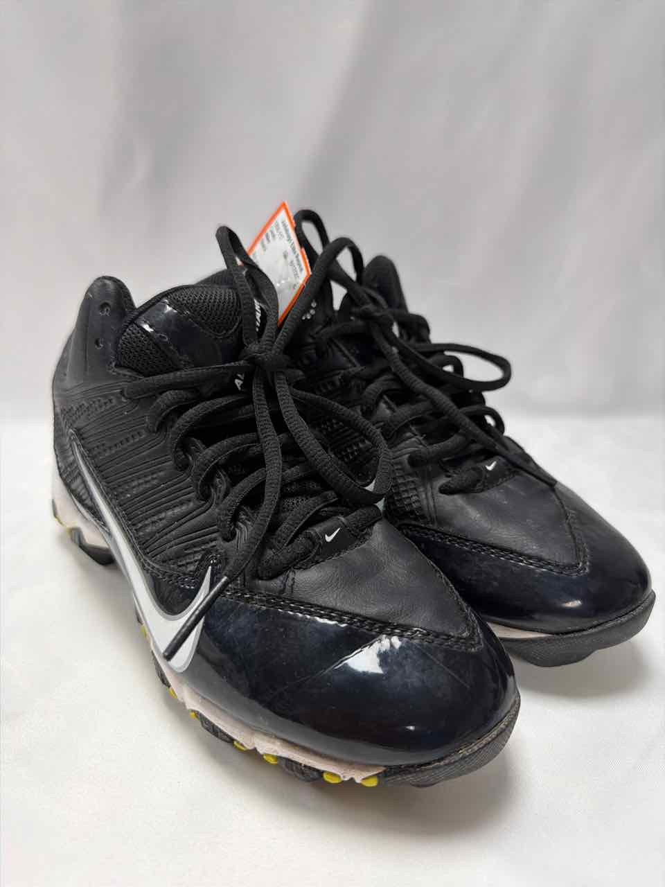 Nike Shoe Sizes 2.5Y Black Cleats