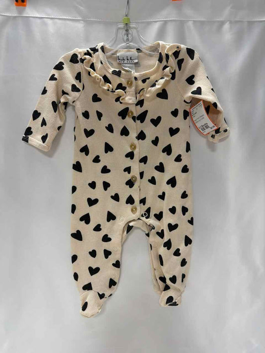 Nicole Miller Size 0-3 Months Cream Footie