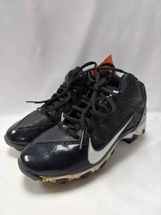 Nike Shoe Sizes 2.5Y Black Cleats