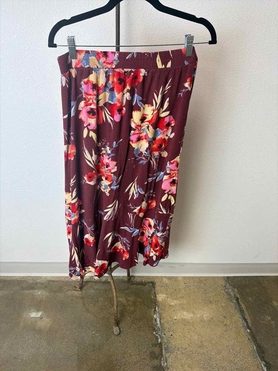 Booth Rentals Skirt
